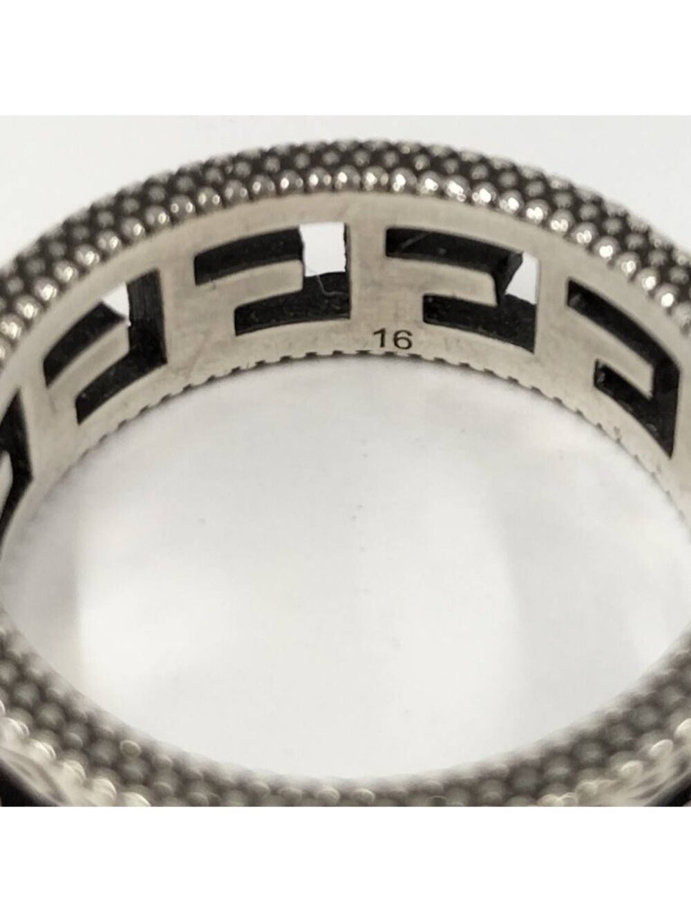 Gucci Square Arabesque Ring - Picture 9 of 12